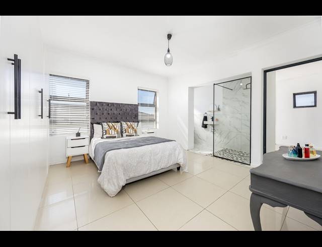 8 BEDROOM HOUSE FOR SALE IN HAASENDAL